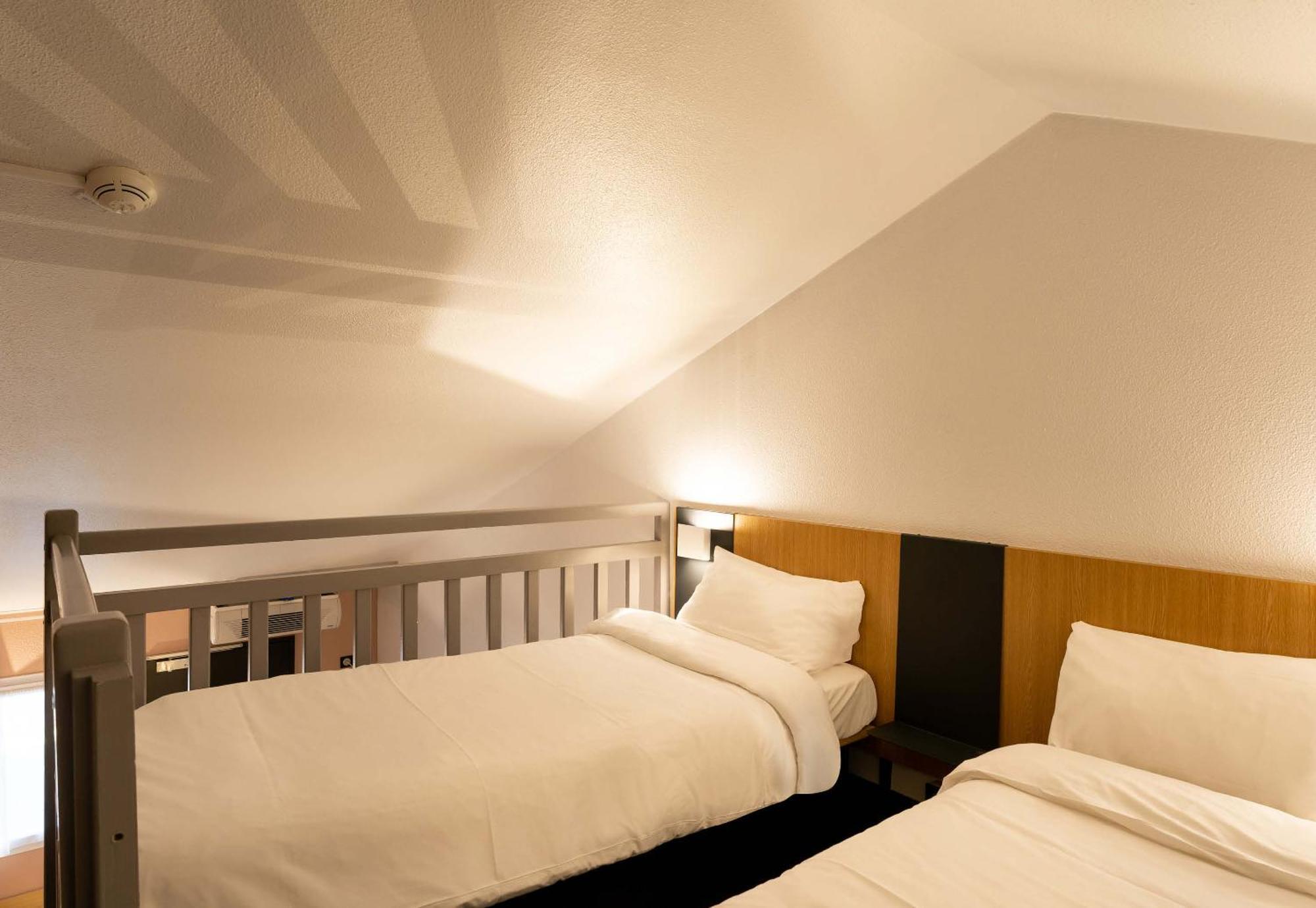B&B HOTEL Vannes Est Golfe du Morbihan Exterior foto